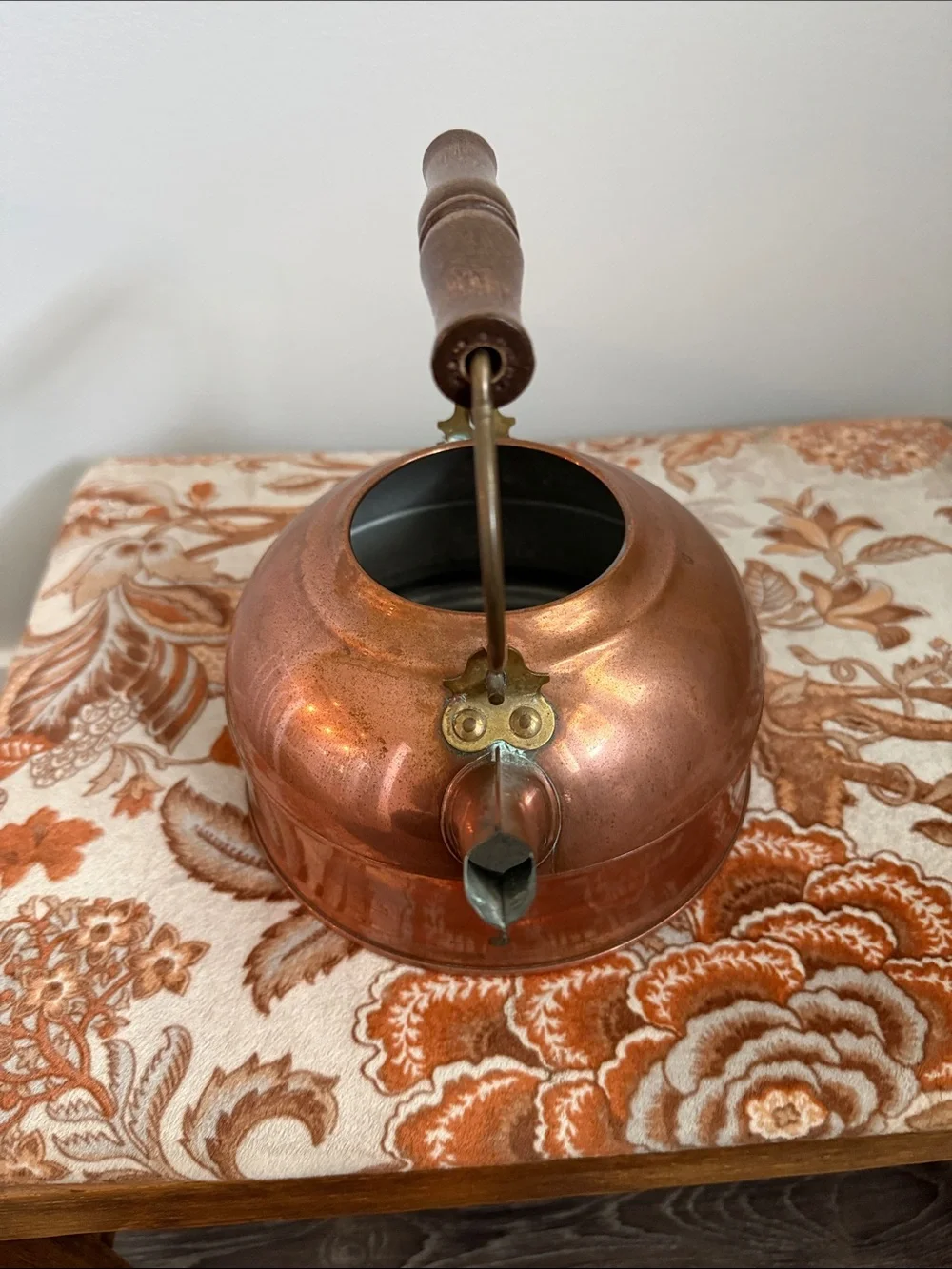 Copper Kettle with Wooden Handle - Classic Copper Finish Farmhouse Decor